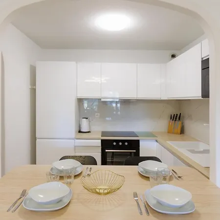 Appartement T3 Avec Terrasse, Parking&piscine - Proche Plages Et Randos - Le Mérou Hyères