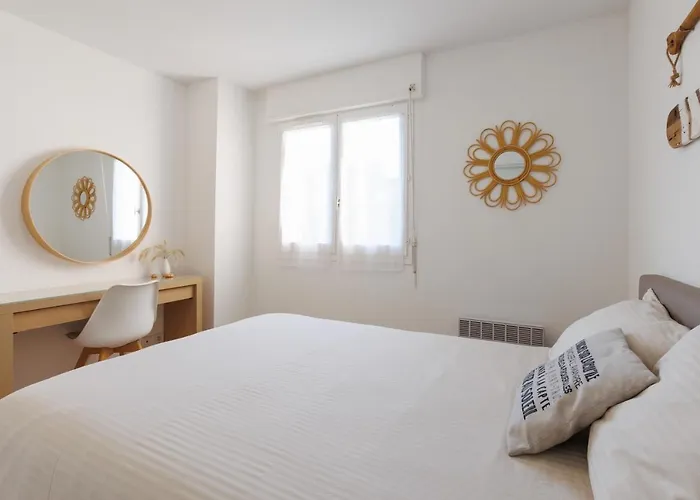 T3 Avec Terrasse, Parking & Piscine - Proche Plages Et Randos - Le Merou Apartment *