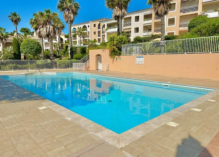 公寓 T3 Avec Terrasse, Parking & Piscine - Proche Plages Et Randos - Le Merou